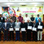 मुख्यमंत्री ने आकांक्षी जिला एवं ब्लॉक कार्यक्रम में सर्वश्रेष्ठ प्रदर्शन करने वाले विकासखंडों और जिलों को किया सम्मानित