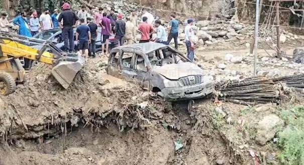राजौरी में कुदरत का कहर, बेला बस स्टैंड का नामोनिशान मिटा, बाढ़ में बहीं 250 गाड़ियां; 1992 जैसी तबाही से हाहाकार